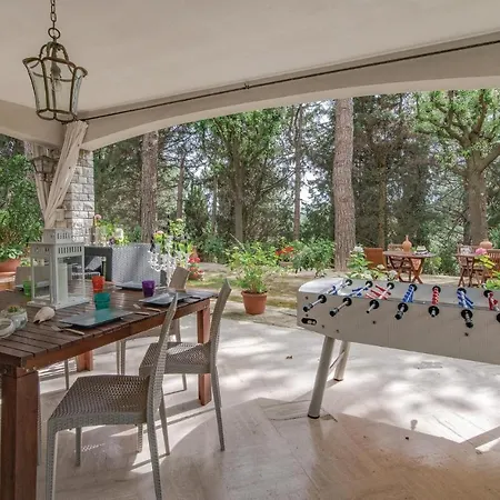 Silvana Apartment Pesaro